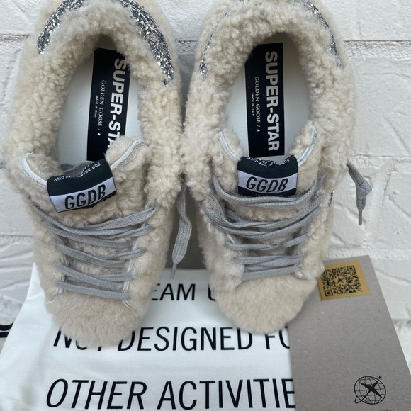 New Golden Goode Super-Star Beige Shearling Silver Glitter Star Sneakers Size 37 - Picture 2 of 12